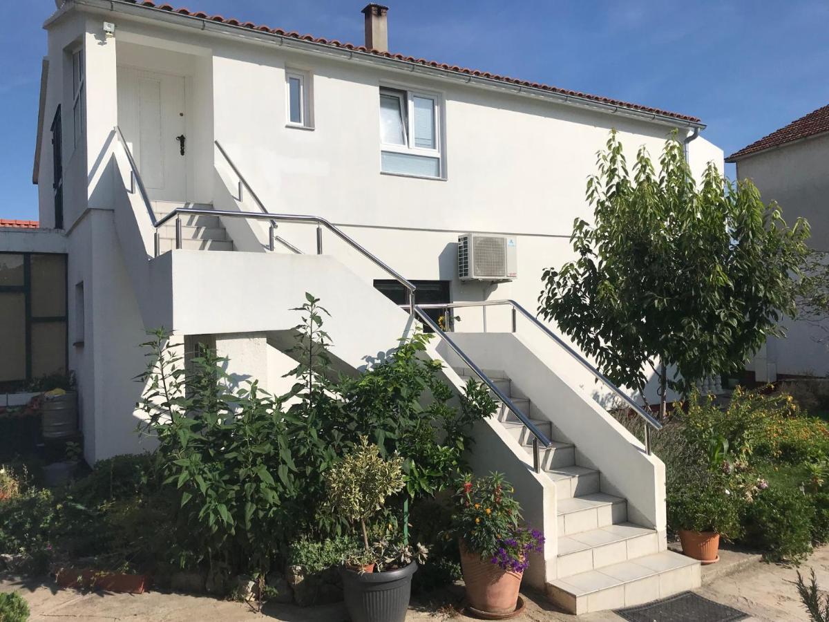 Beachfront Apartment Sun Vodice Ngoại thất bức ảnh