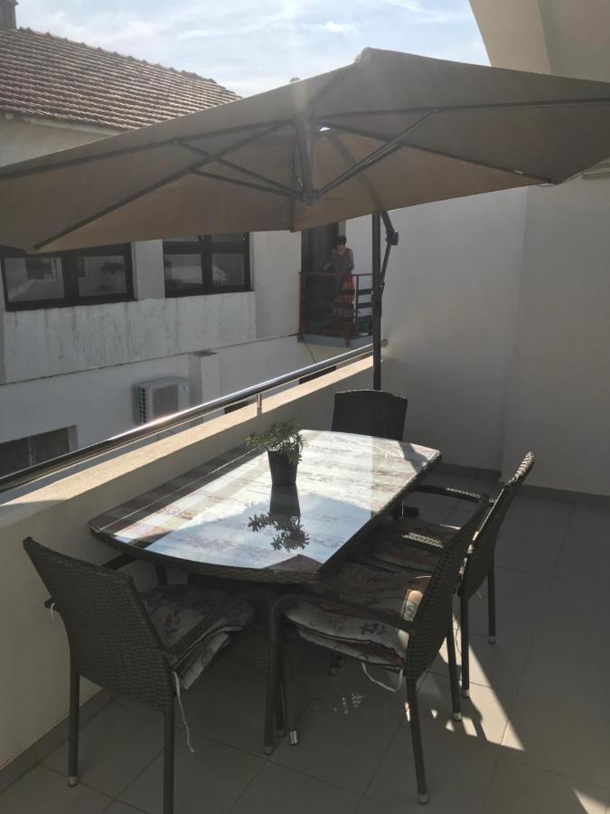 Beachfront Apartment Sun Vodice Ngoại thất bức ảnh